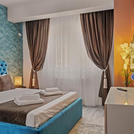 Comfort Azure Бухарест Экстерьер фото